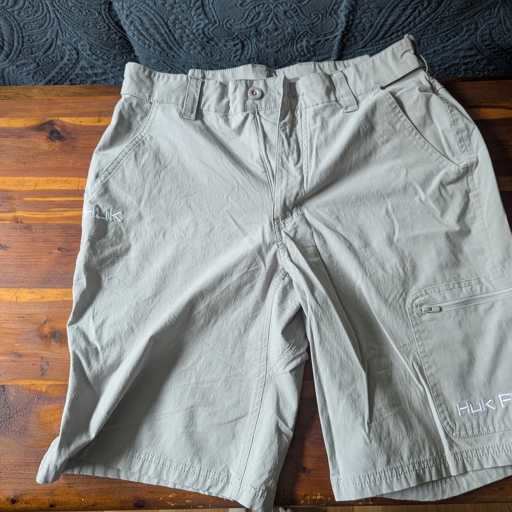 Huk Men's Gray Shorts